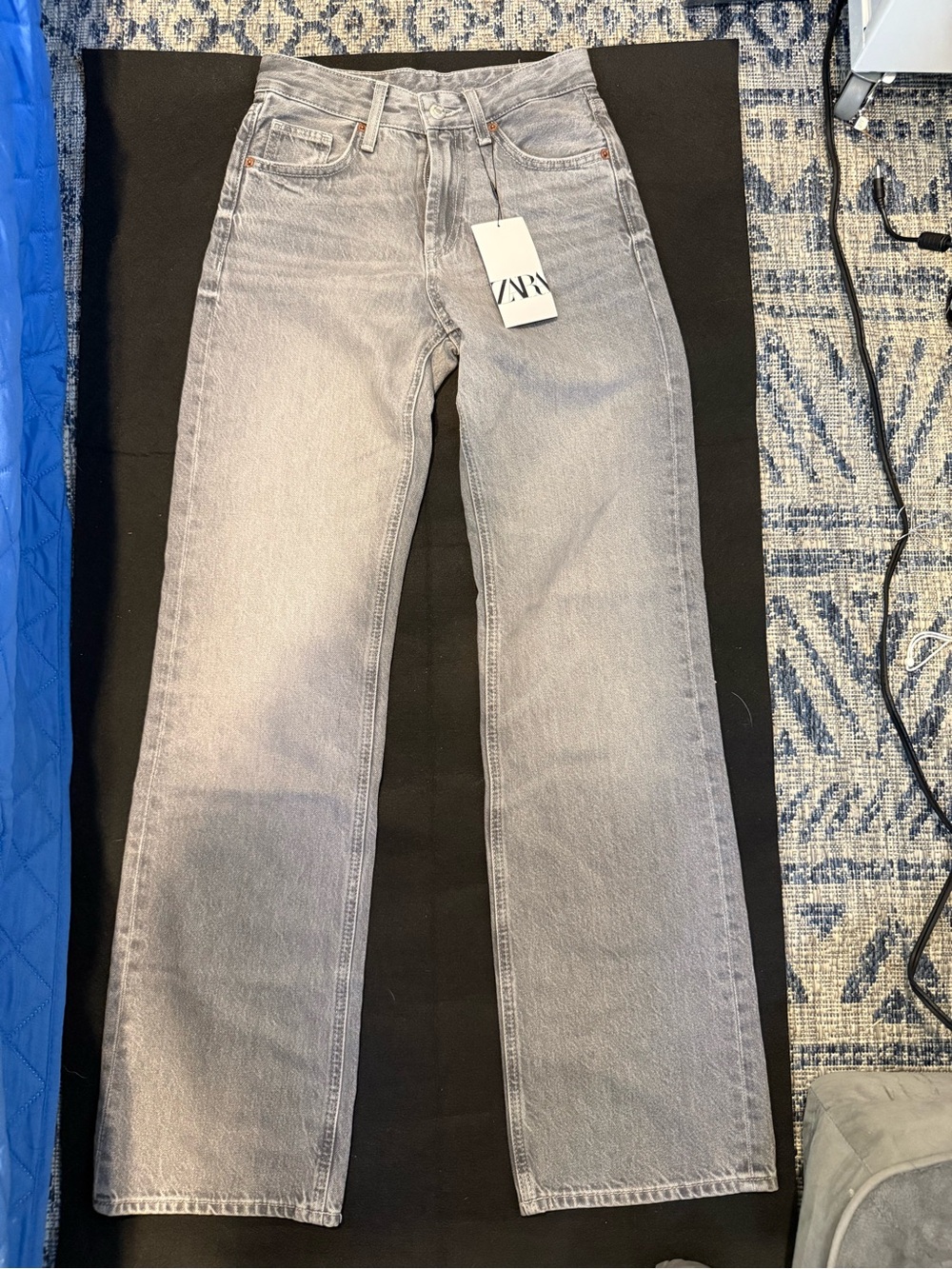 Zara Light Gray Straight-Leg Women's Jeans
